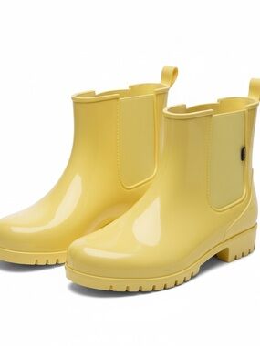 Women’s Yellow Chelsea Rain Boots with Easy-Entry Pull Tabs